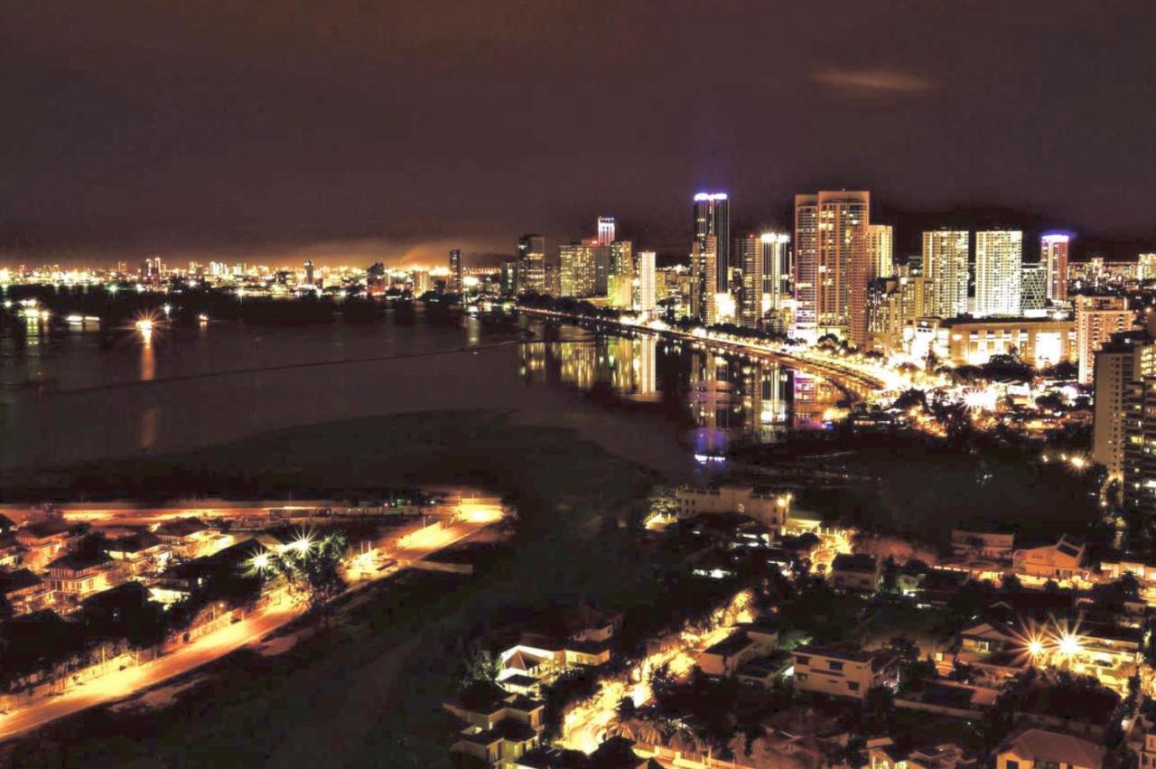 The Landmark Condo, By Sanguine George Town Buitenkant foto
